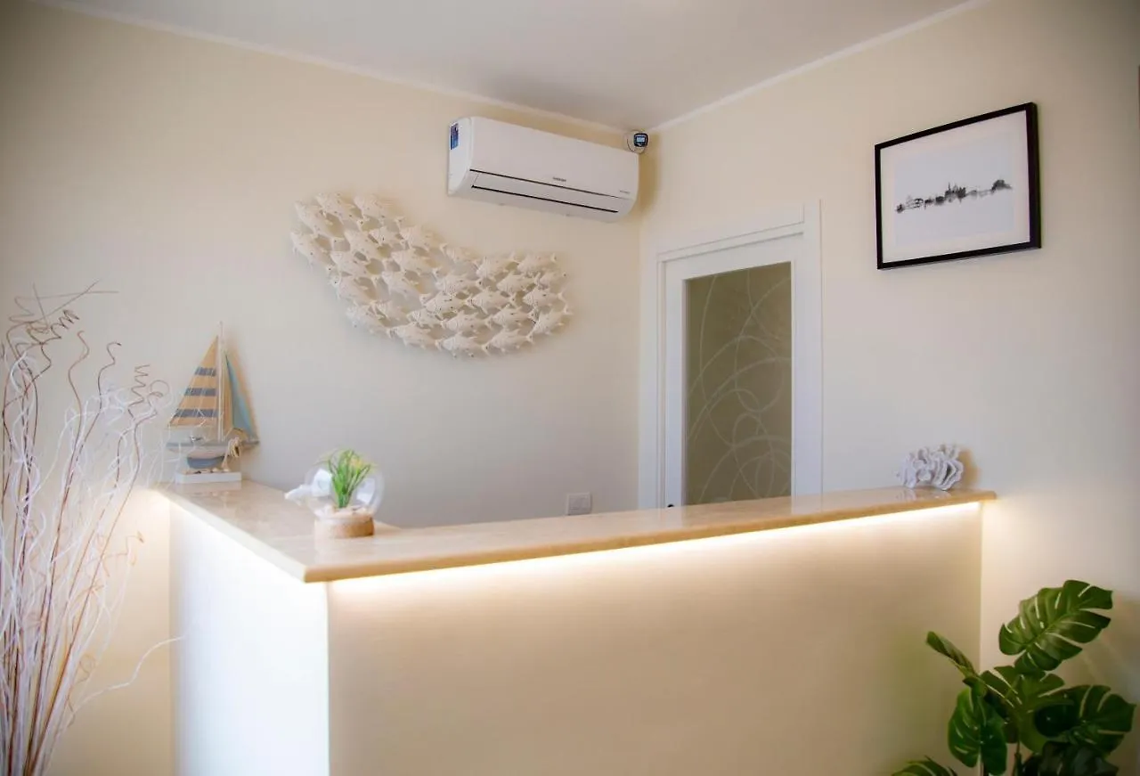 Il Granello Bed & Breakfast Fiumicino Italy